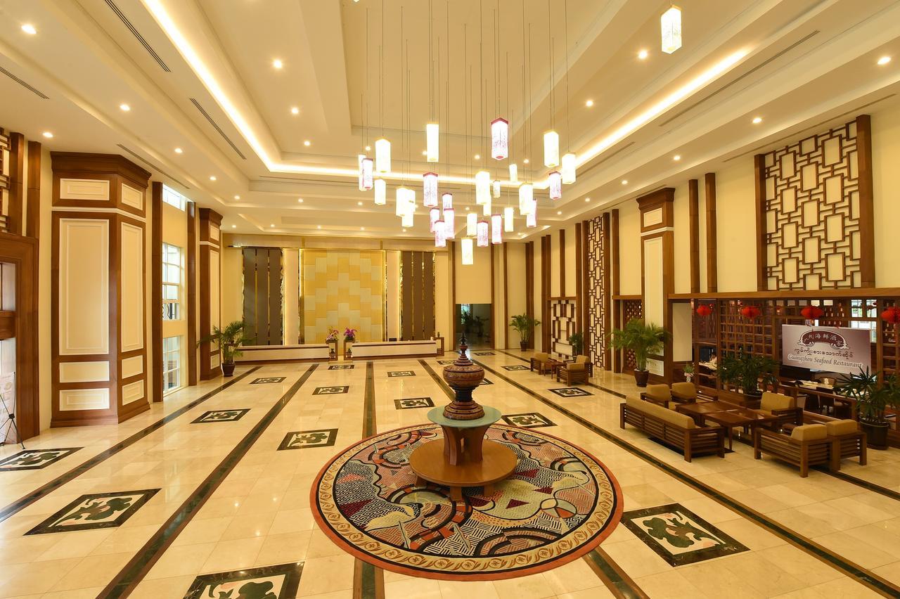 The Hotel Grand Ace Naypyidaw エクステリア 写真