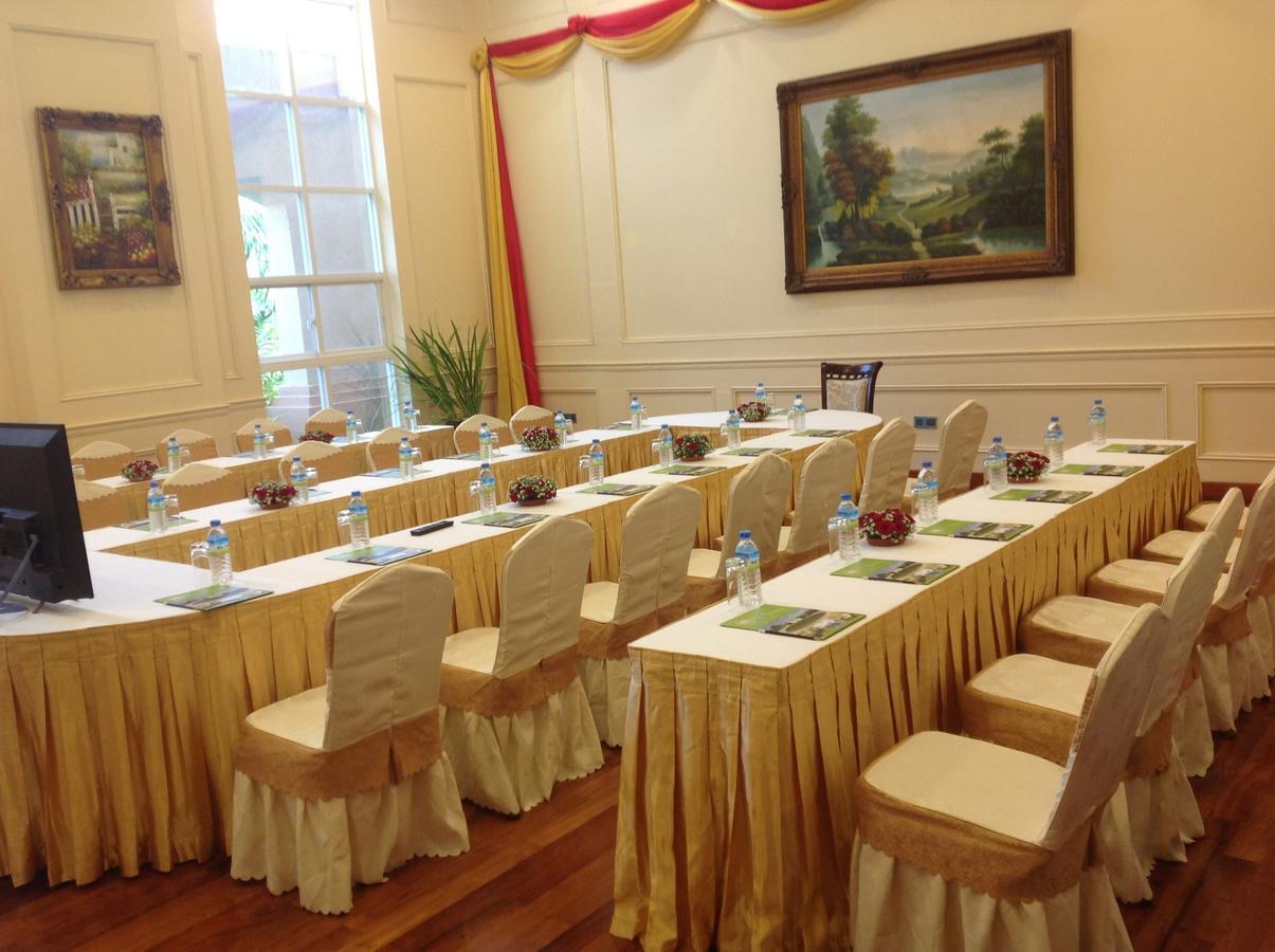 The Hotel Grand Ace Naypyidaw エクステリア 写真