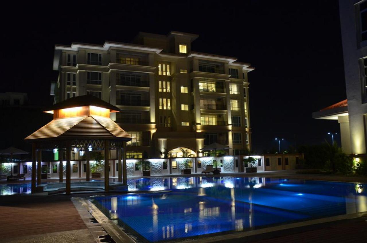 The Hotel Grand Ace Naypyidaw エクステリア 写真