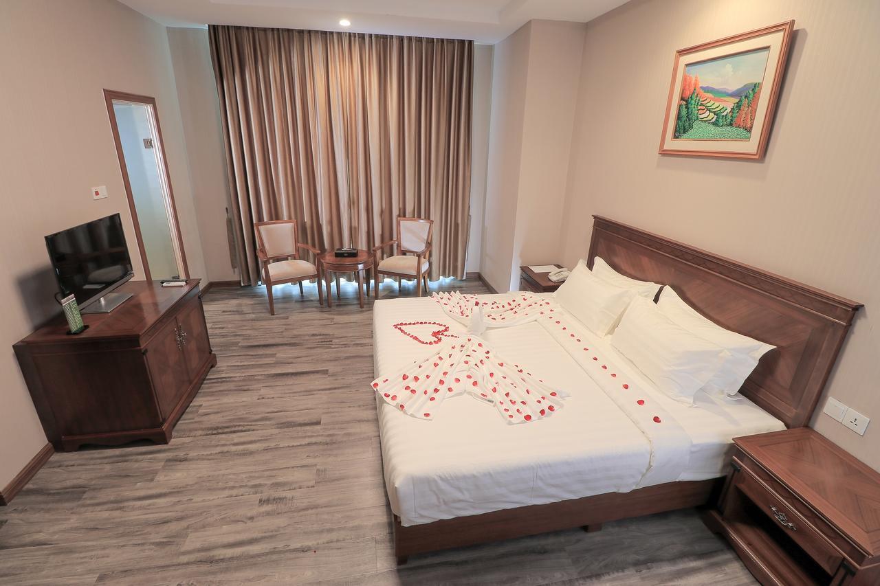 The Hotel Grand Ace Naypyidaw エクステリア 写真