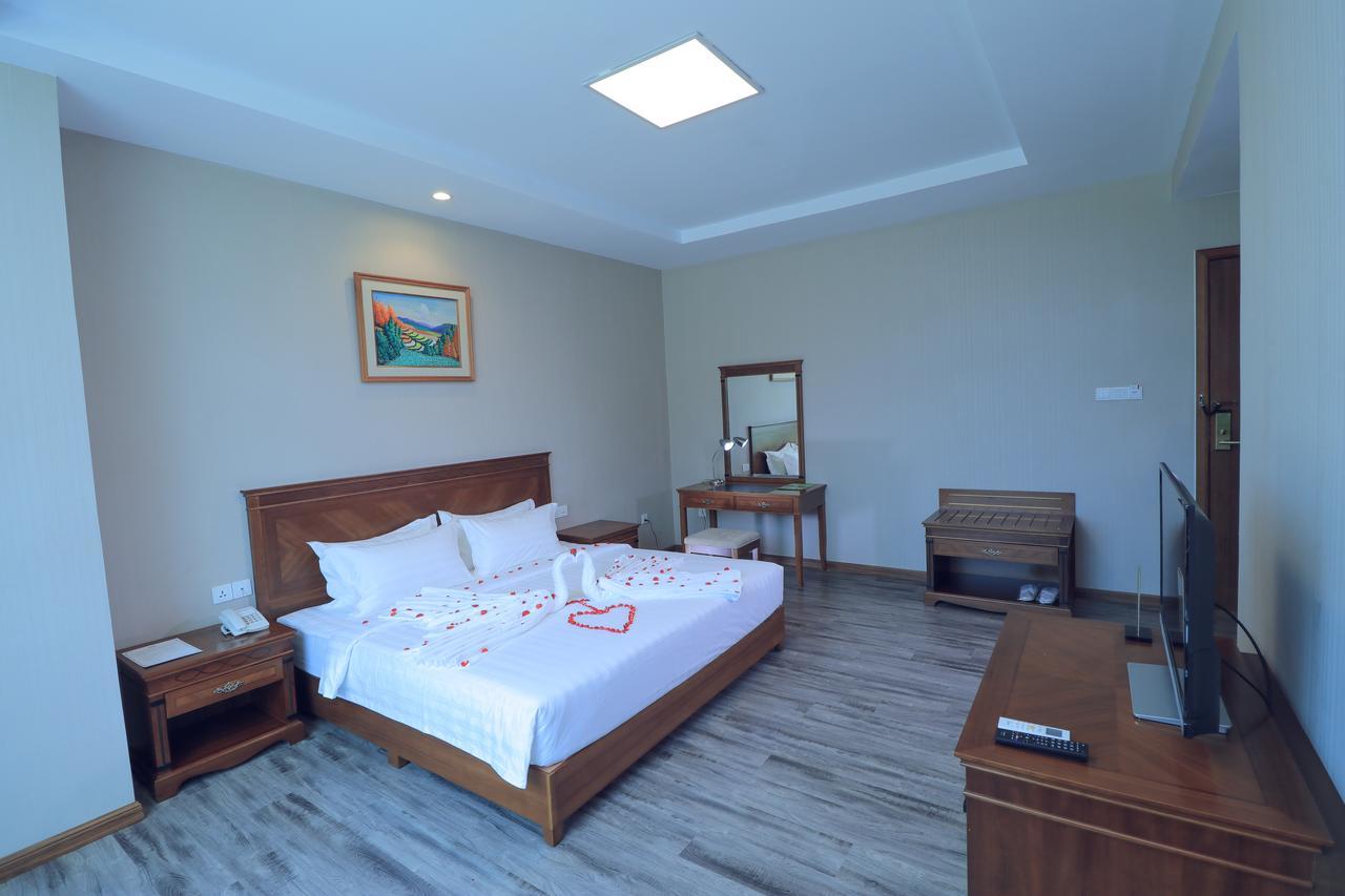 The Hotel Grand Ace Naypyidaw エクステリア 写真