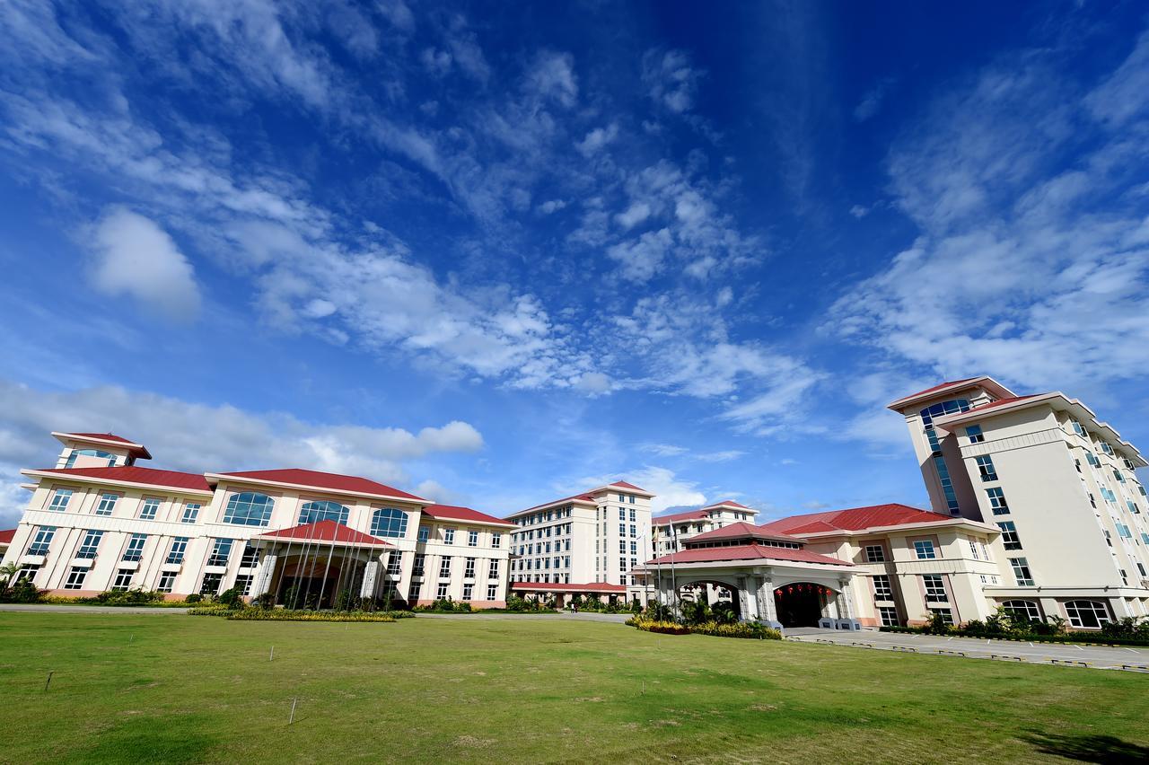 The Hotel Grand Ace Naypyidaw エクステリア 写真