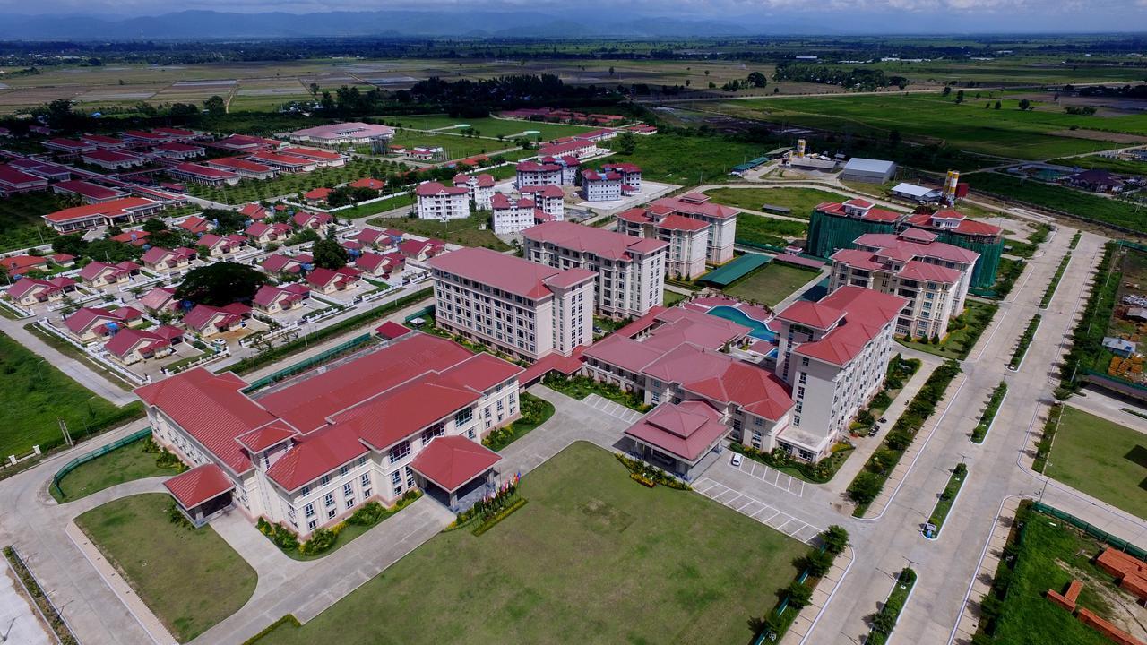 The Hotel Grand Ace Naypyidaw エクステリア 写真